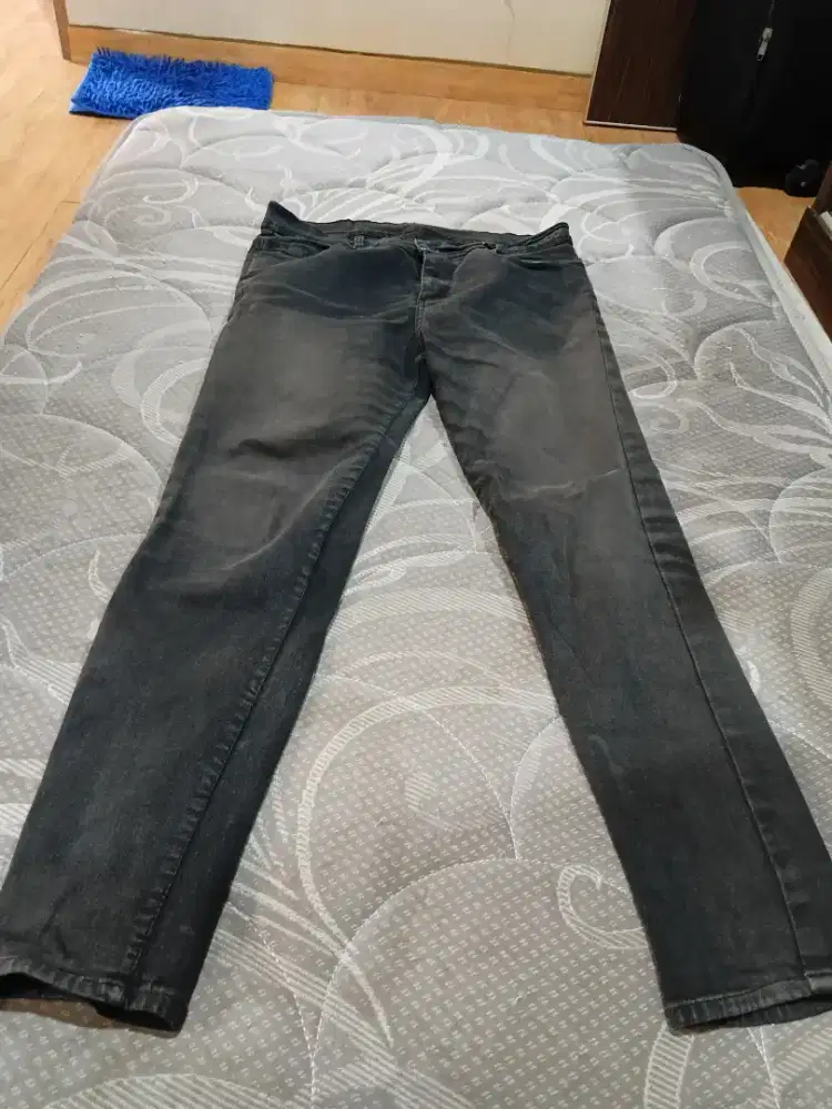Dijual celana size 36 hitam slim fit
