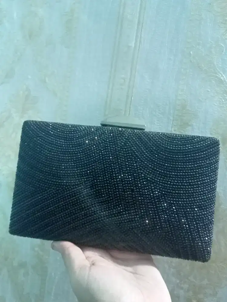 Tas kondangan warna hitam