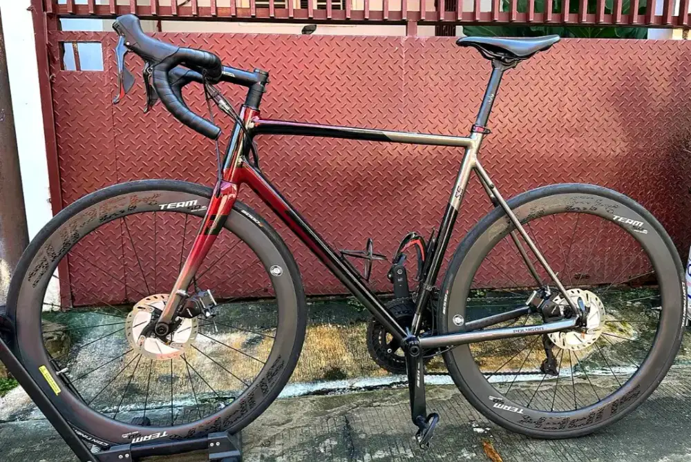 Jual cepat sepeda road bike Polygon strattos S5D (disk brake) size XL.