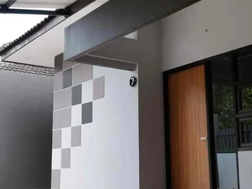 Luas Tanah : 154 m² 
Luas Bangunan : +/- 200 m² 
Harga 1.8m
Muka: 11x14
DIAN MOLEK hadap SELATAN
Tanah : 154 m² 
Luas Bangunan : +/- 200 m² 
Kamar Tidur : 5 Km Tdr
Kamar Mandi : 2 Km Mandi
Listrik :. 1300 Watt
Air : Sumur Pompa Jet Pump
Sertifikat : SHM
G