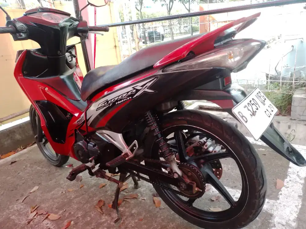 Honda Supra X helm in