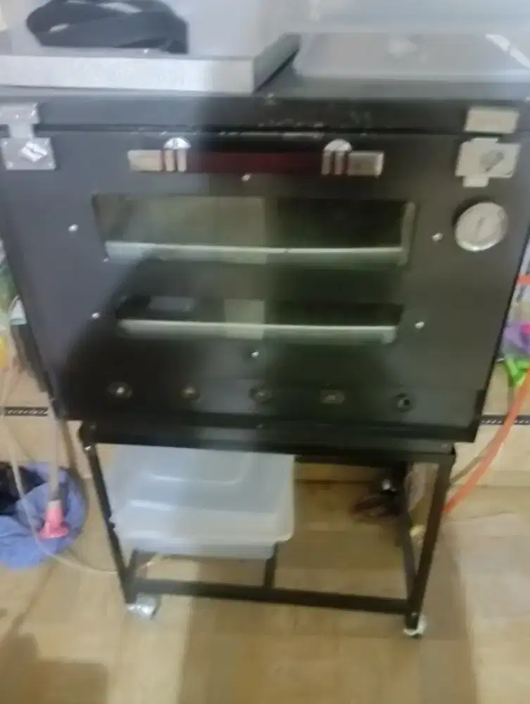 Dijual oven gas