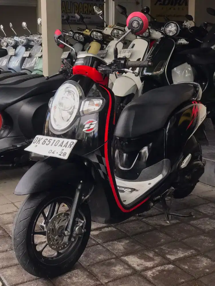 Dp 500 RB Honda Scoopy fi thn 2018 cash Bali dharma motor