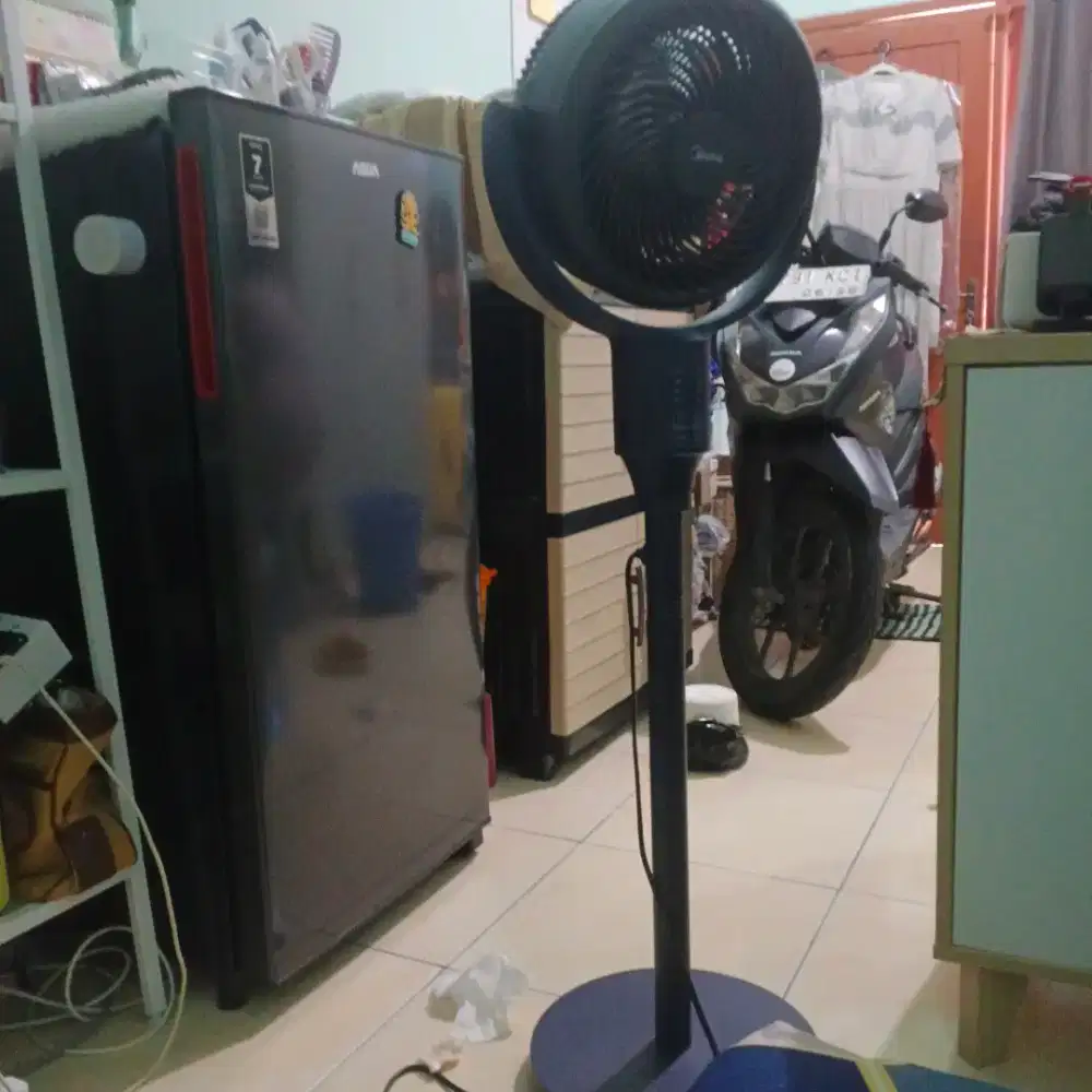 Kipas angin Midea + remot