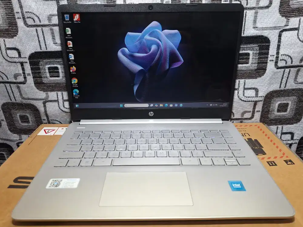 Laptop Hp 14s Ram 8gb Garansi ON sampai 2027 keyboard nyala mantap