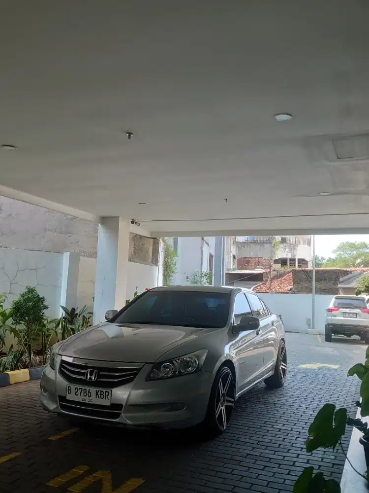 Honda Accord 2012 Bensin