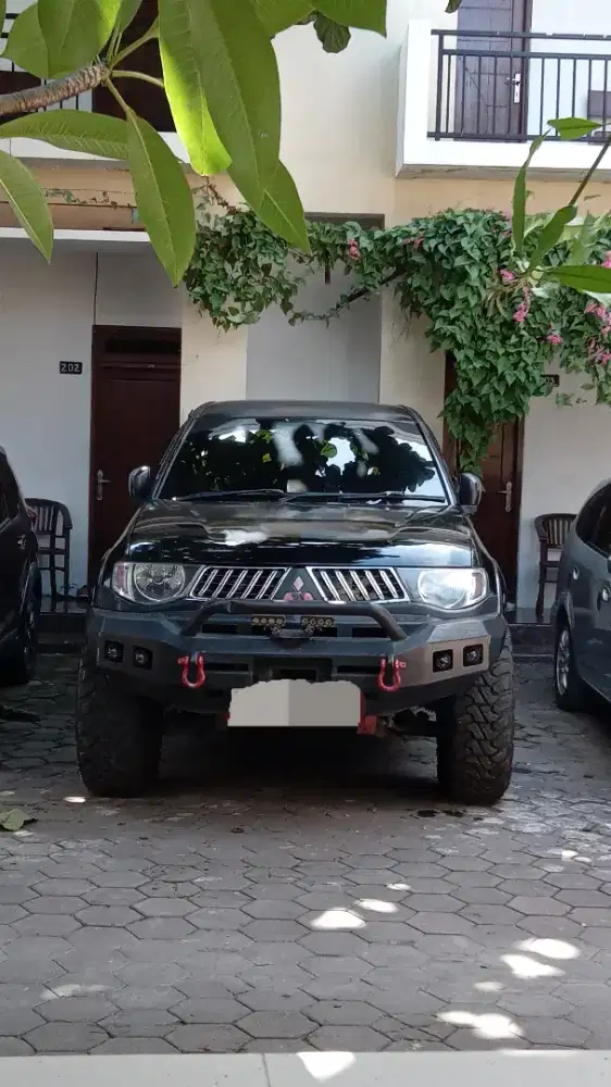 Automatic 4x4 Double Cabin TRITON Mitsubishi