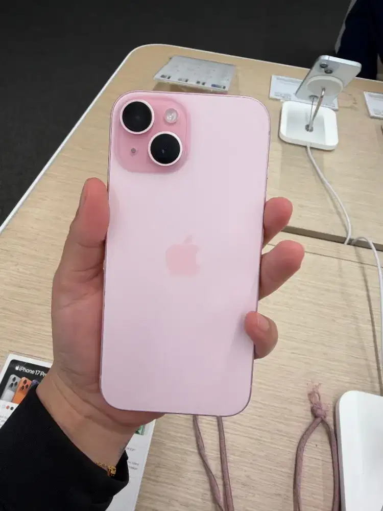 Jual cepat iPhone 15 basic 128GB