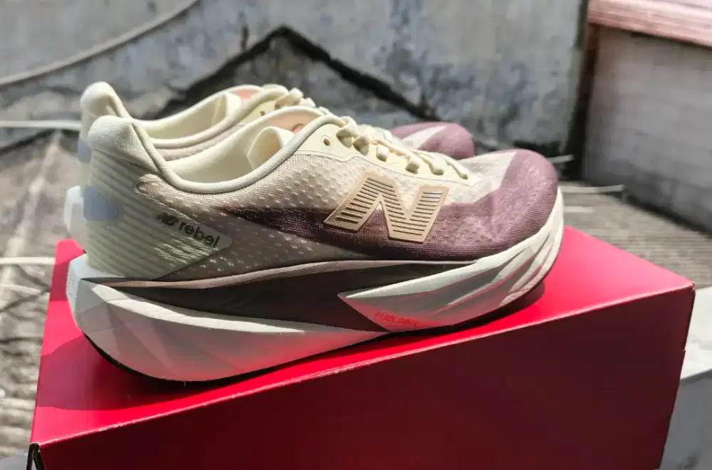 New Balance Rebel V5 Beige/Brown Mens Second Mulus