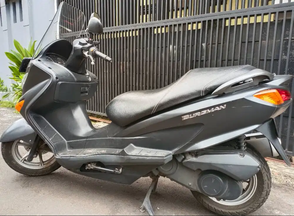 Suzuki Burgman 200cc - Hitam, Tahun 2014