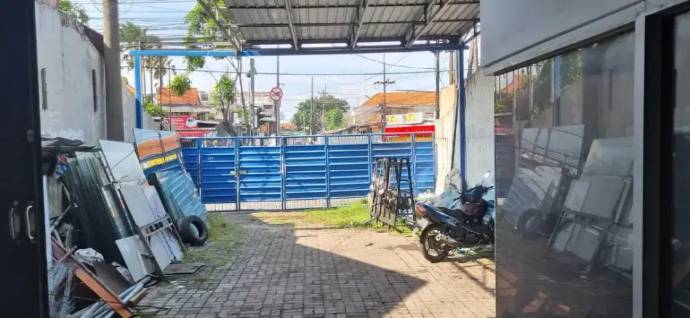 Raya Tandes, dekat Margomulyo akses ban double. SBY barat