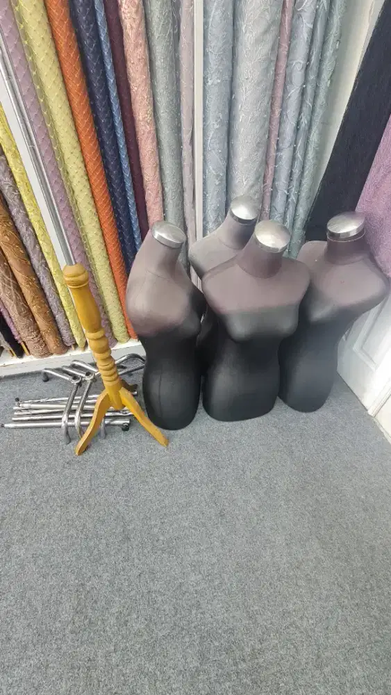 Patung/ manekin bekas