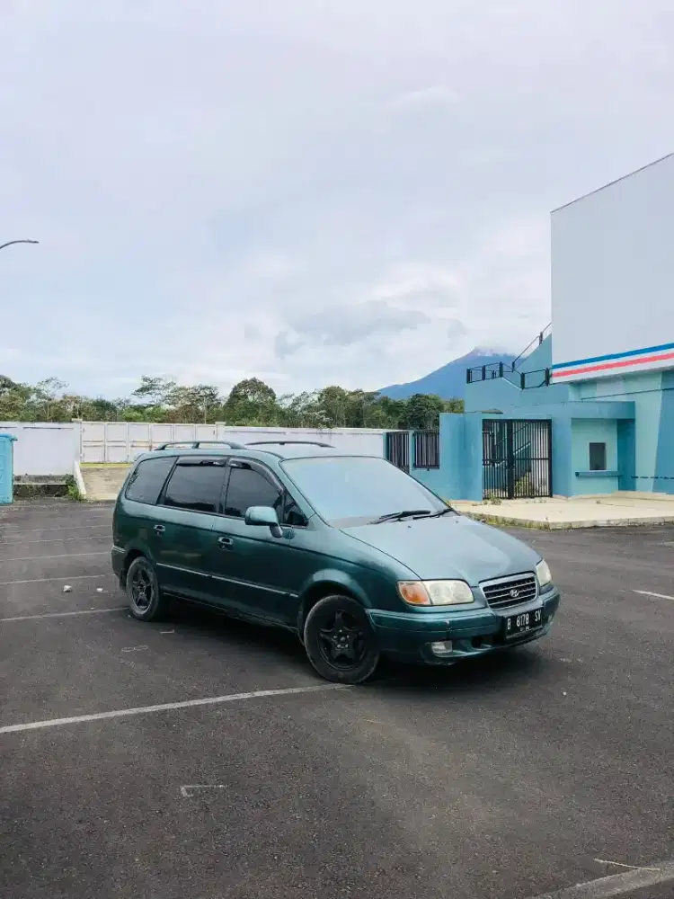 Hyundai Trajet 2.0 AT