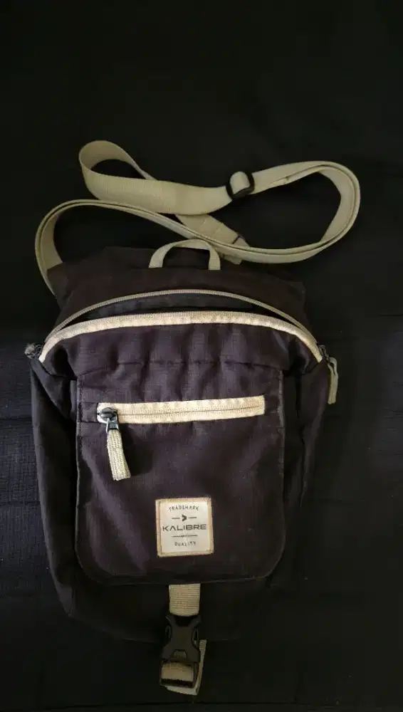 Tas selempang pouch Kalibre