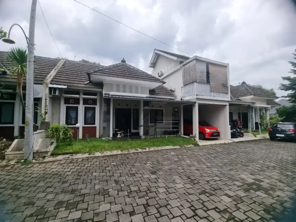 Jual rumah dalam perumahan maguwoharjo dlm rengrod