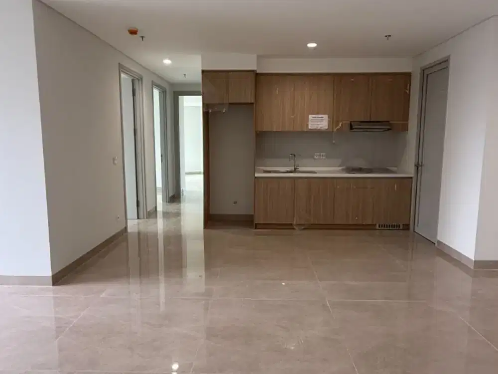 JUAL RUGI APARTEMEN 3 KAMAR TIDUR (3BR) PET FRIENDLY ADA MAID ROOM LOKASI DEPAN MALL SELANGKAH KE BINUS UNIVERSITY BELUM PERNAH DIHUNI - DOUBLE VIEW