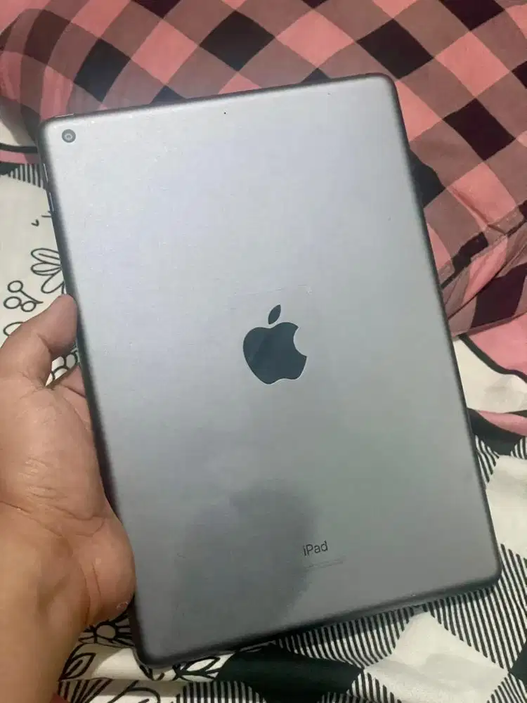 iPad Gen 8 32Gb Wifi With Box