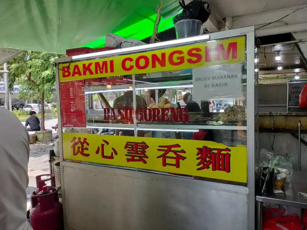 Si cari karyawan resto