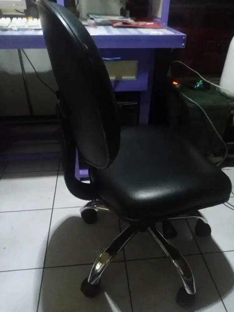 Kursi kantor / kursi putar