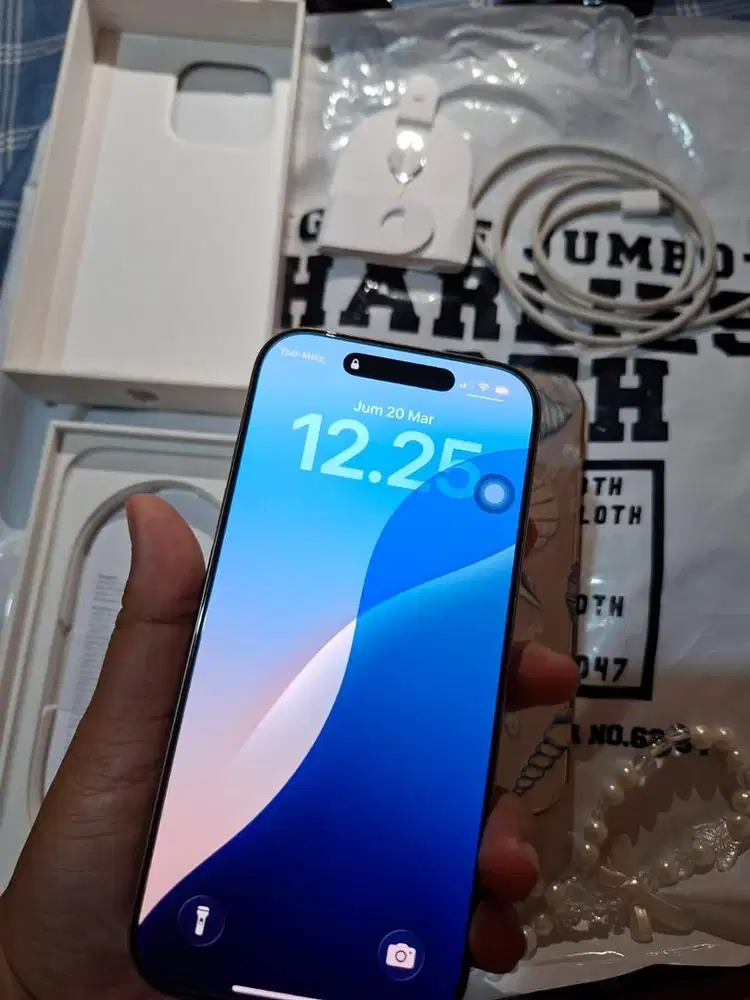 iPhone 16 Pro 256GB ex Ibox BH100% Garansin On Panjang Lengkap Nota