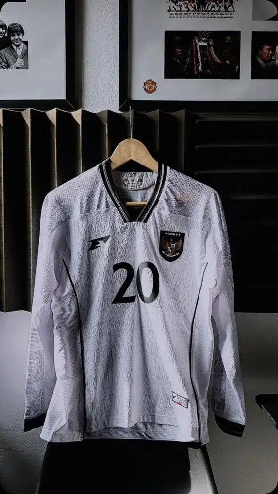 Jersey Timnas Indonesia Away LS Player Issue XL Women (Setara S Cowok)