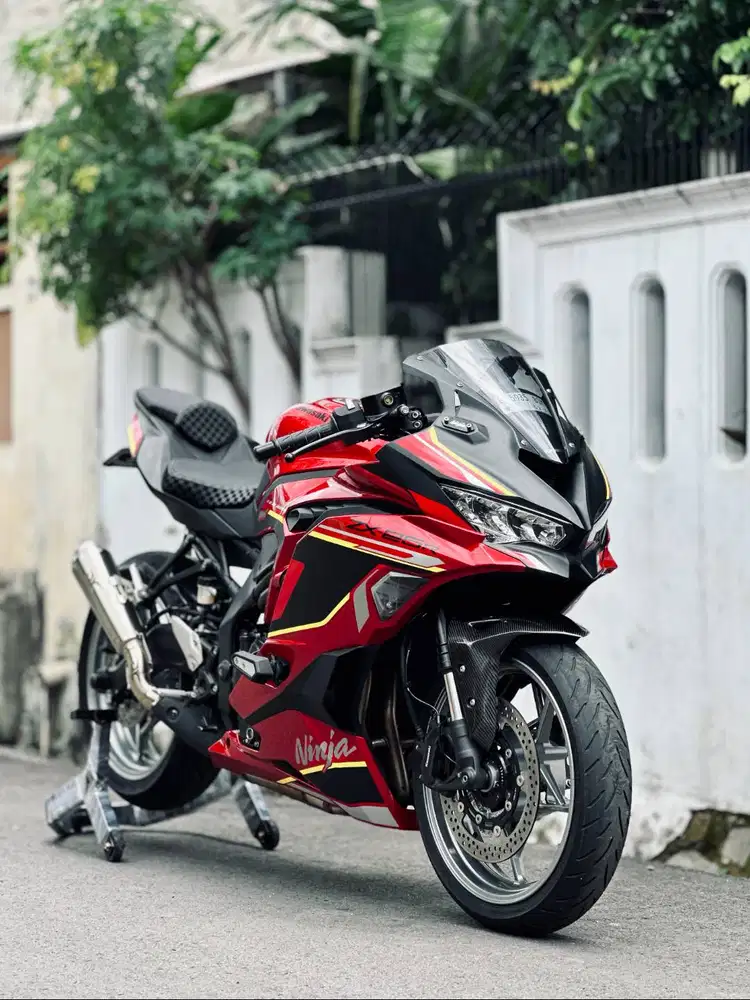 KAWASAKI NINJA ZX25R MERAH RED TAHUN 2024 ABS SPORT ZX 25 R