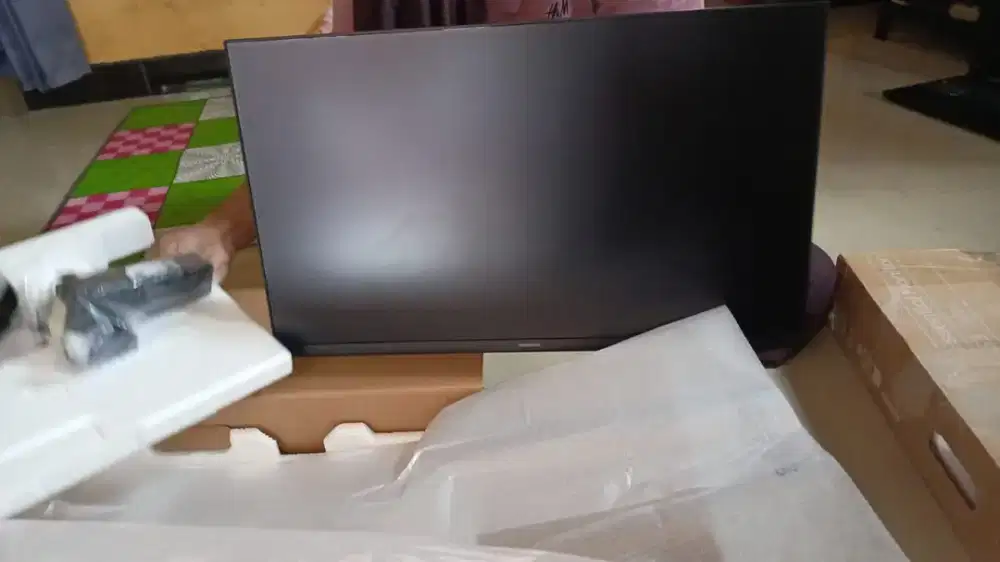 LED Monitor Samsung 24inch FRAMELESS IPS beli g jd pake