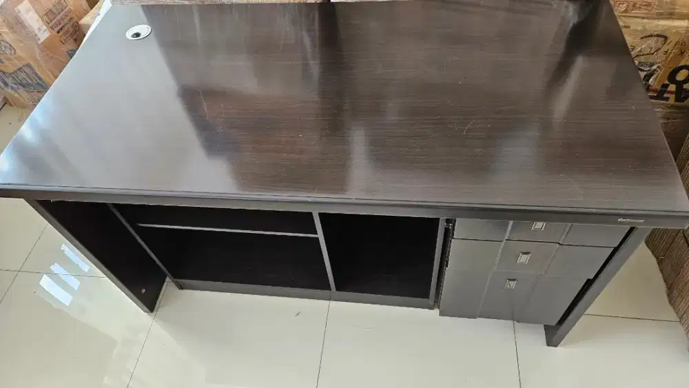 Meja direksi + kursi