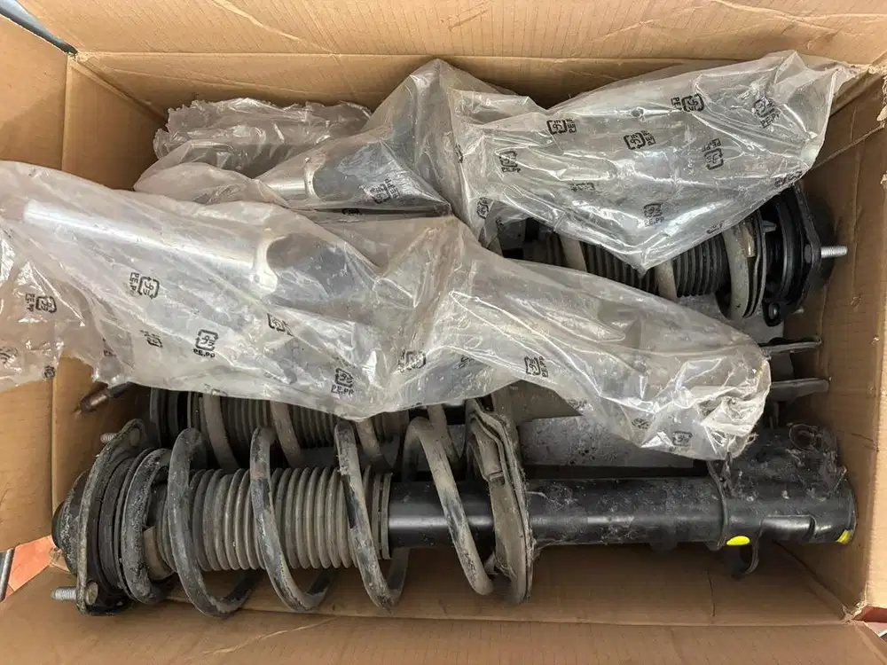 jual 7 pcs shock breaker Bekas DFSK Glory 580