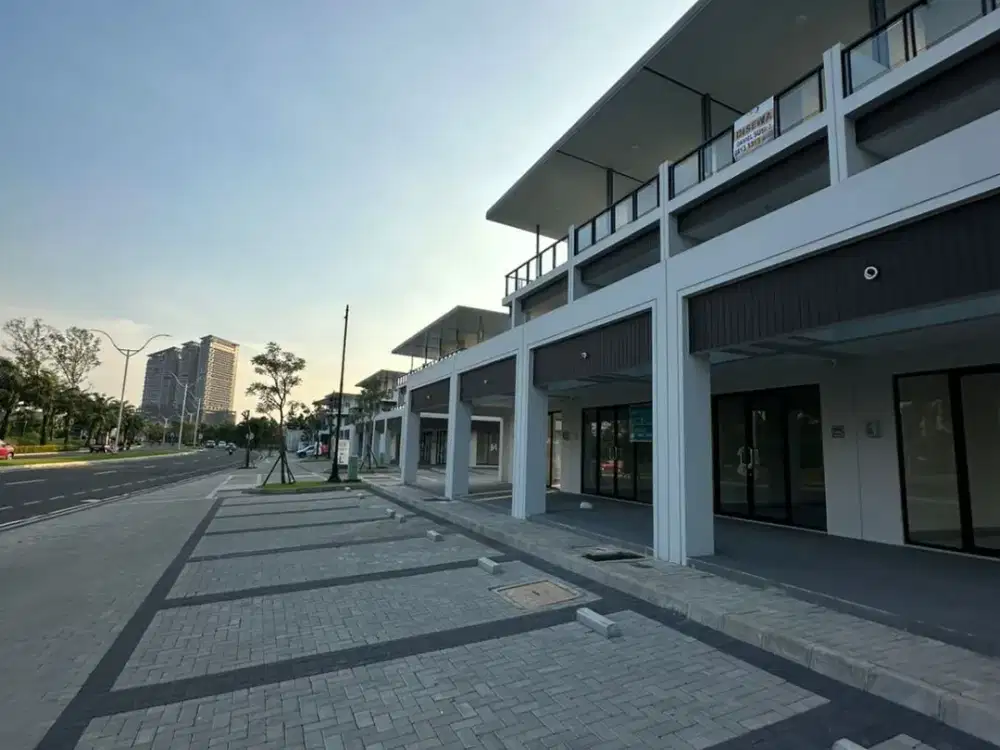 Ruko Gading Serpong Boulevard Hadap Danau Sorrento Grande East