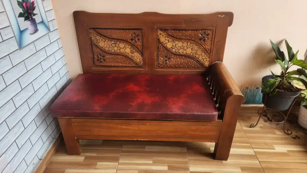 1 Set Kursi Sofa Kayu