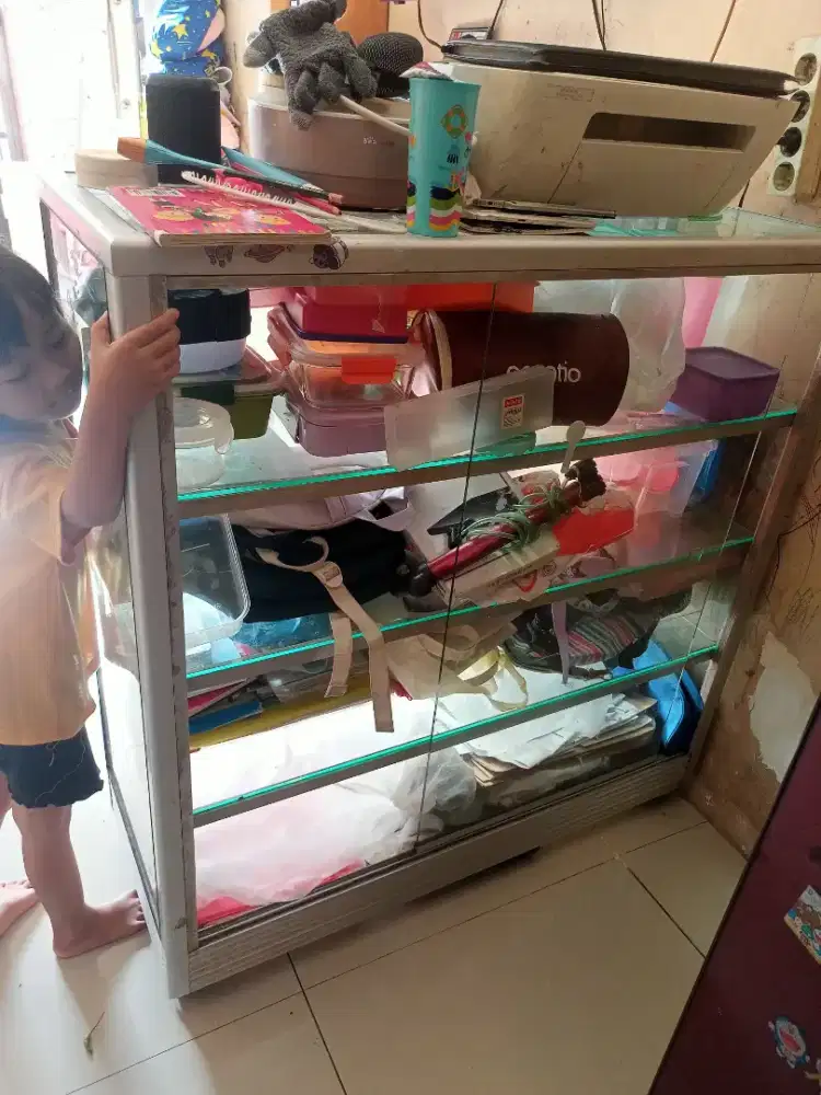 etalase bekas 4 tingkat