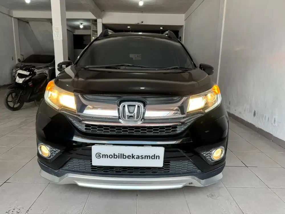 Tdp 28 Jt Honda BRV E Prestige Matic 2016 Hitam 1 Nama Service Record
