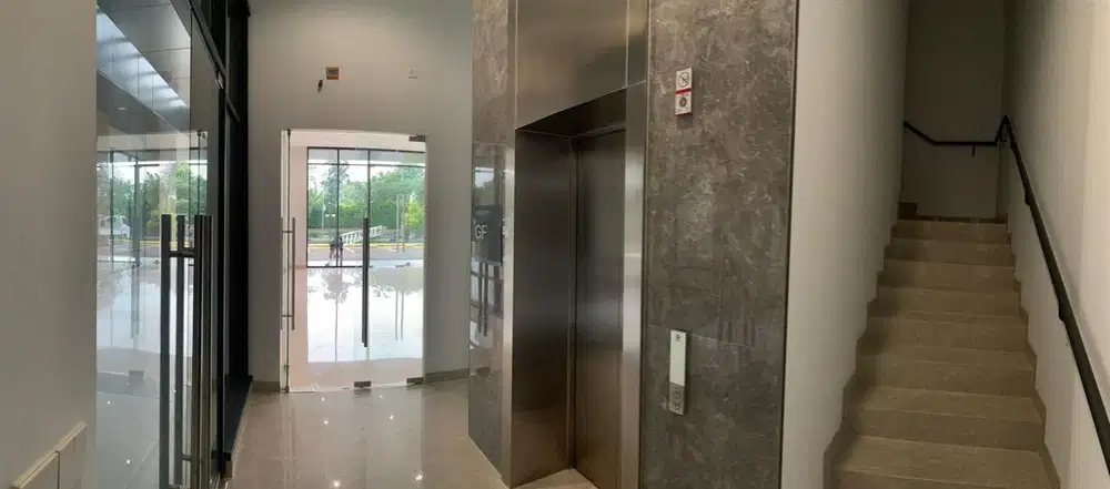 Disewakan cocok untuk kantor, 4 lantai