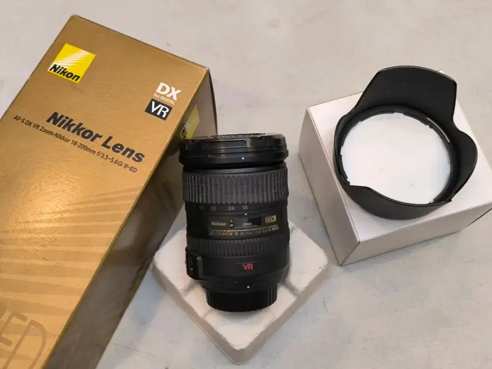 Lensa Nikon AFS 18-200mm f/3.5-5.6 DX VRI