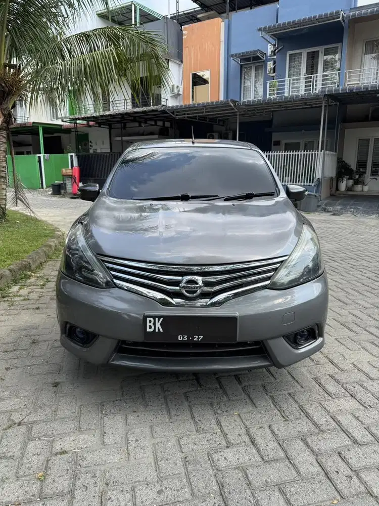 Grand livina 1.5 XV Matic Bensin