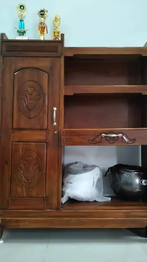 Lemari pajangan kayu jati buku, baju