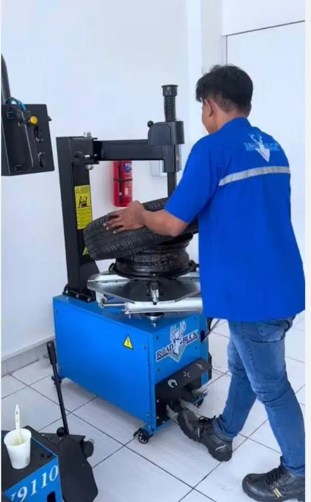Dibutuhkan karyawan bengkel ban berpengalaman