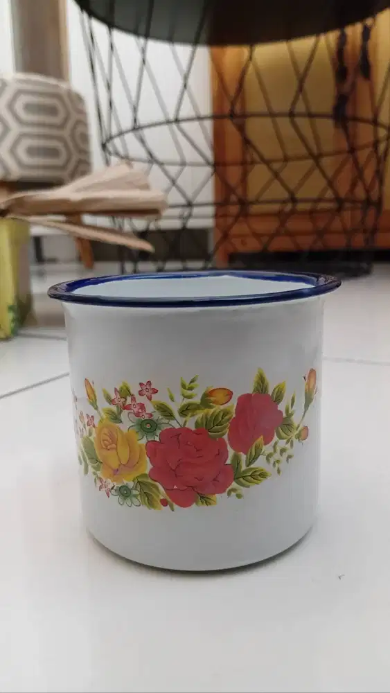Dijual cangkir enamel jadul khas jawa