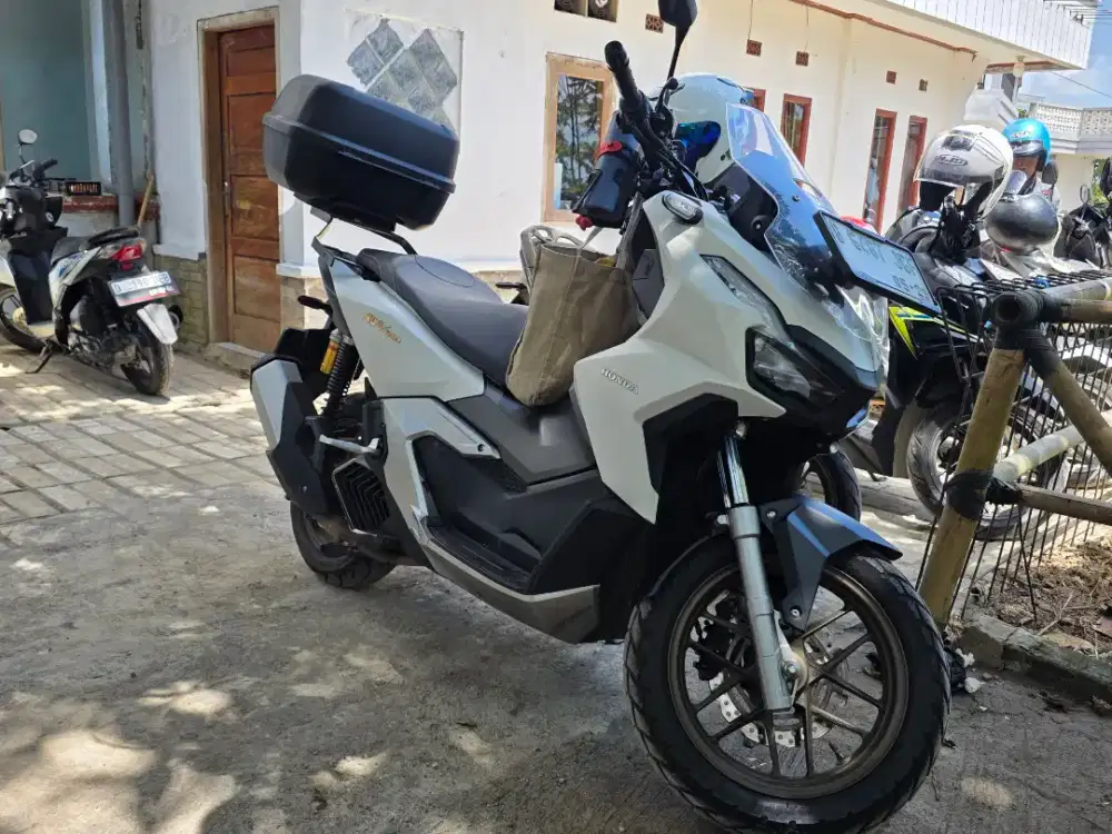 Dijual adv 160 abs tahun 2024