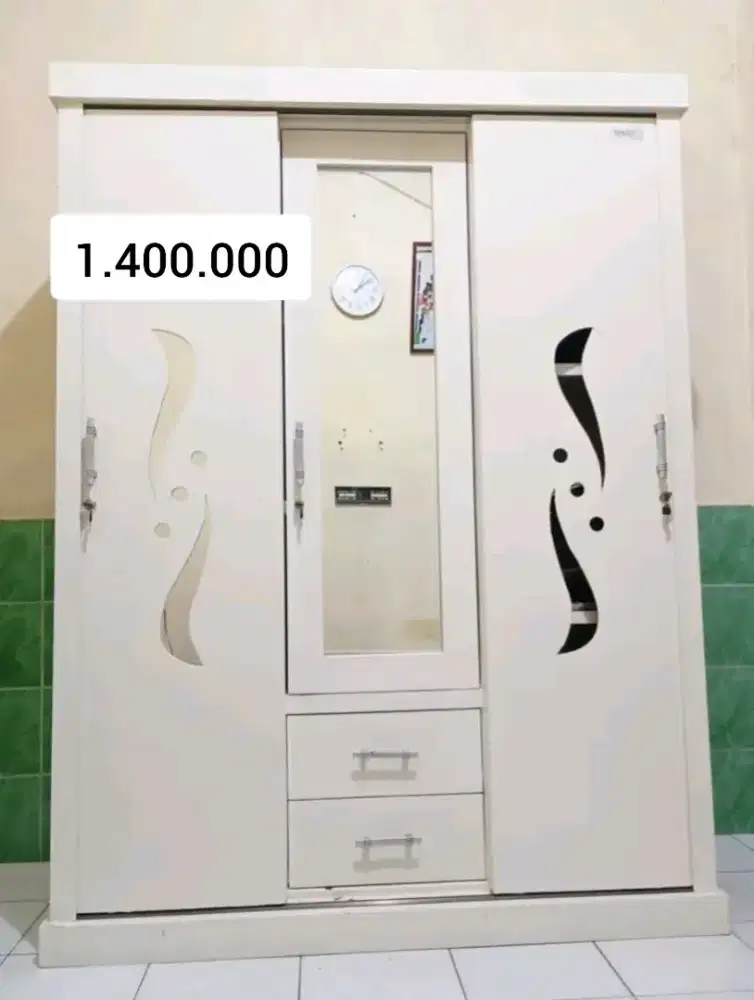 LEMARI SLIDING 3 PINTU