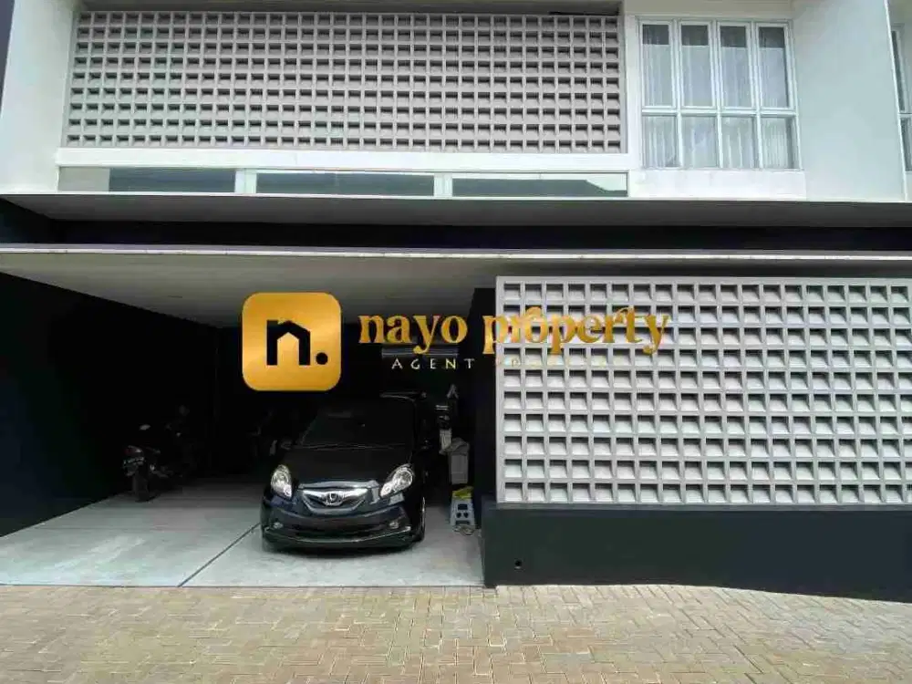 Rumah Bagus Furnished Dalam Cluster Dekat Tol di Caman Jatibening Kota Bekasi