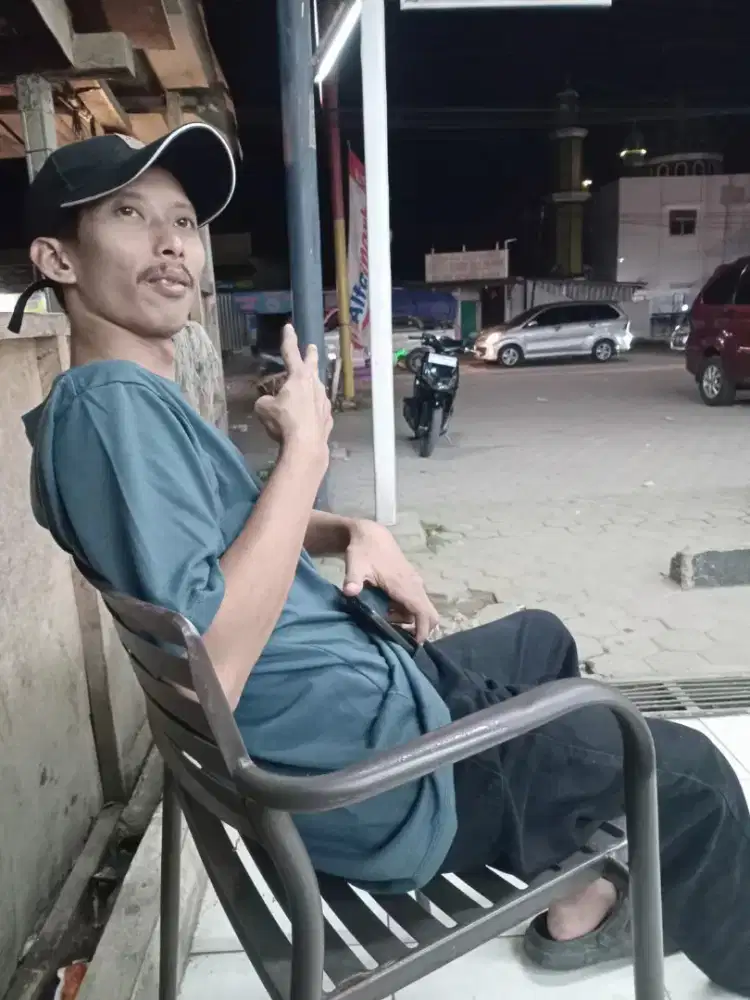 Mencari kerja apa saja