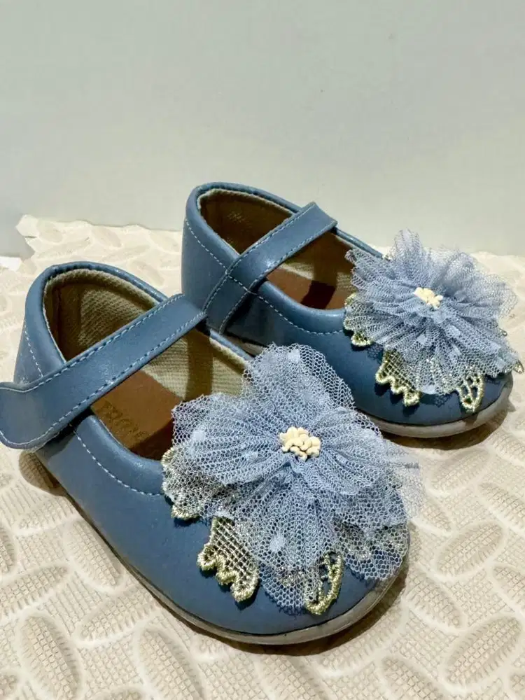 PRELOVED SEPATU BABY