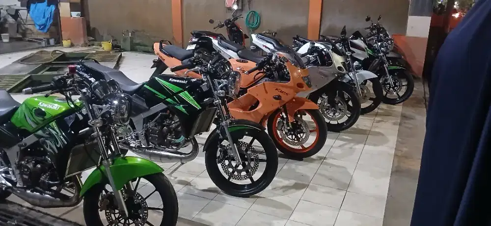 Kawasaki ninja r, rr old