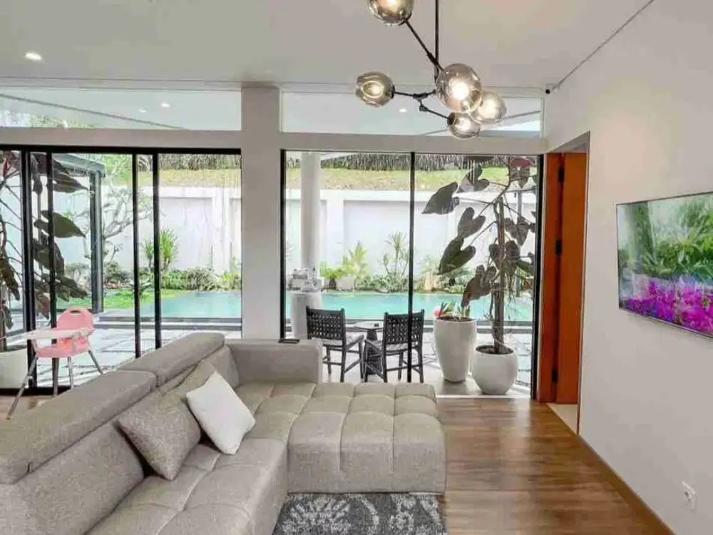 Dijual rumah villa super mewah fully furnish pool air hangat resort dago pakar