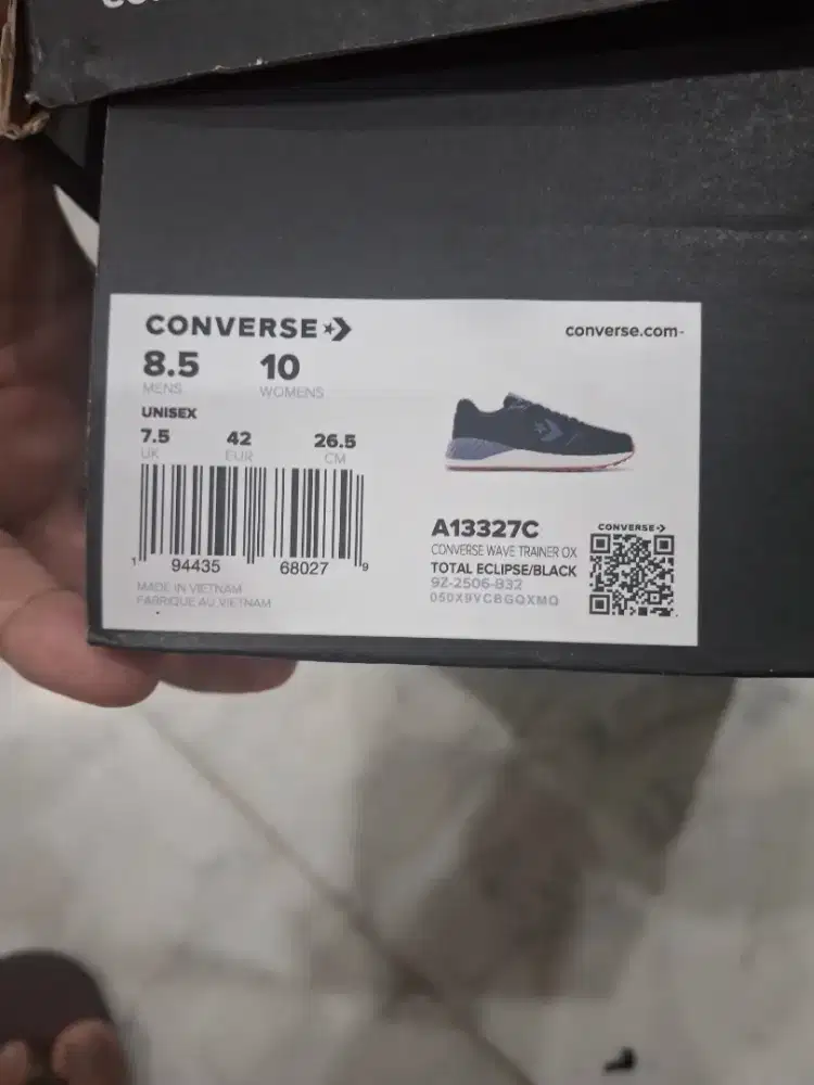 Sepatu converse wave trainer ox total eclipse/ black original size 42