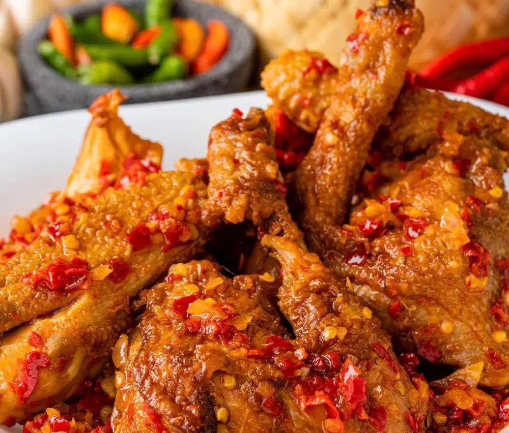 Dibutuhkan ART / Karyawan - karyawati yang pandai masak