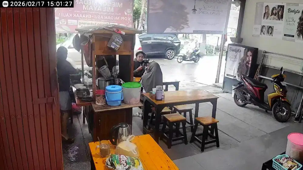 dibutuhkan karyawan wanita untuk kede makanan