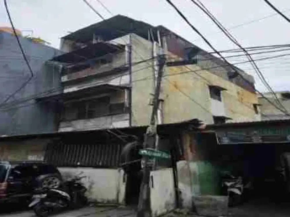 Termurah Rumah 3 Lantai Luas 127m, Dekat Apartemen Season City Cocok u, Usaha, Kosan Hitung Tanah